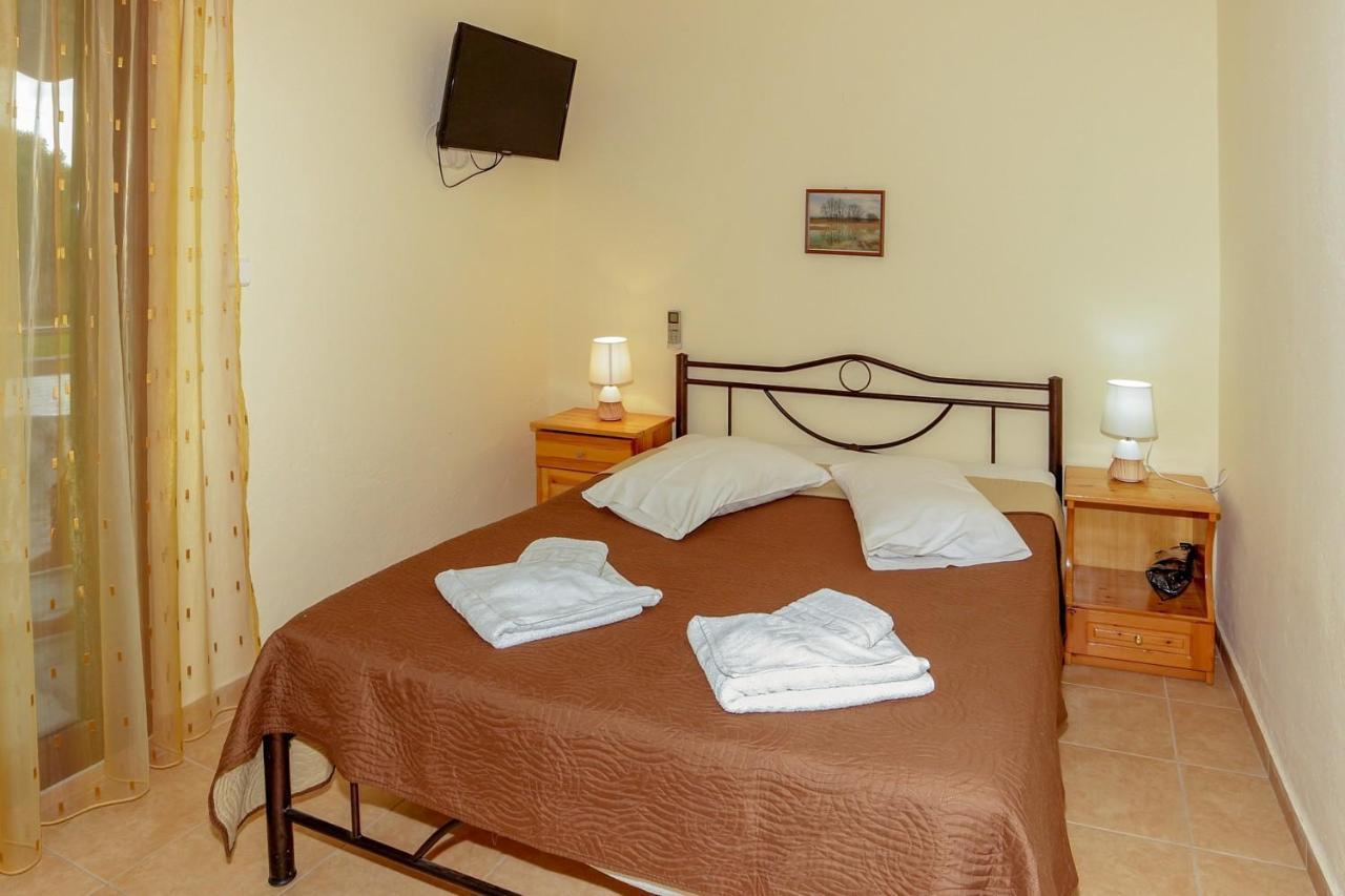 Maria - Pavlos And Appartement *